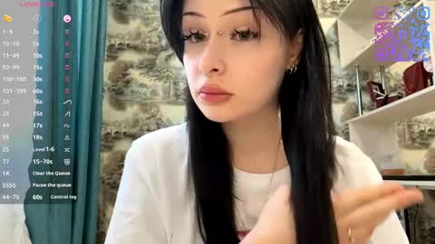 Kiki online show from 05/09/26, 03:17