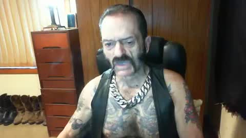 leathergreaser online show from 01/07/25, 07:17
