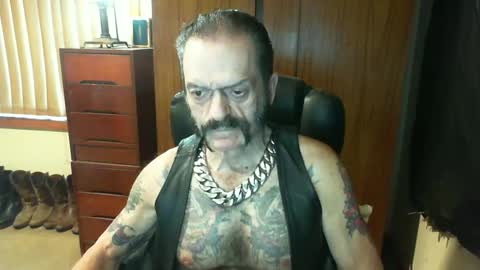 leathergreaser online show from 01/31/25, 08:11