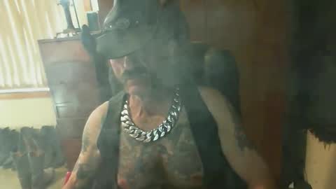 leathergreaser online show from 04/28/26, 05:56