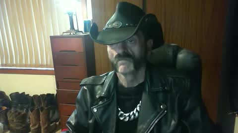leathergreaser online show from 05/06/26, 09:09