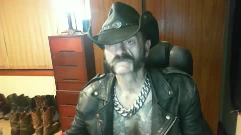 leathergreaser online show from 05/18/26, 07:36