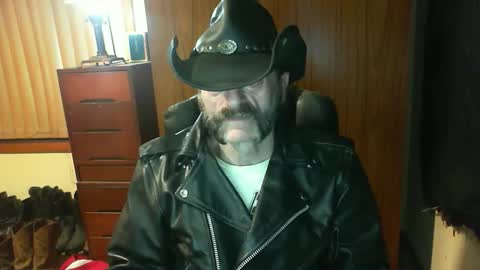 Snapshot of leathergreaser chatting on 06/09/26, 06:41 leathergreaser online show from 06/09/26, 06:41