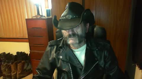 Snapshot of leathergreaser chatting on 06/14/26, 08:38 leathergreaser online show from 06/14/26, 08:38