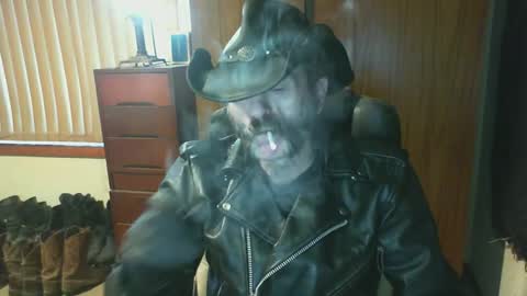 Snapshot of leathergreaser chatting on 06/15/26, 09:28 leathergreaser online show from 06/15/26, 09:28