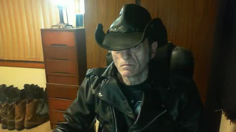 Snapshot of leathergreaser chatting on 07/10/26, 08:07 leathergreaser online show from 07/10/26, 08:07