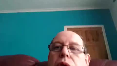 Snapshot of leatherpants68 chatting on 09/14/25, 01:10 leatherpants68 online show from 09/14/25, 01:10