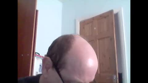 leatherpants68 online show from 11/25/25, 12:16