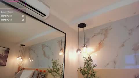 Snapshot of leathompson1 chatting on 11/03/25, 11:04 online show from 11/03/25, 11:04