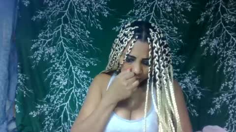 leatianaa online show from 06/25/26, 04:01