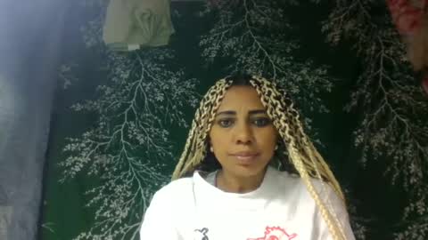 leatianaa online show from 06/25/26, 05:12