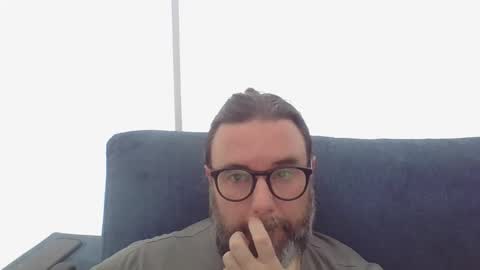 lecheare28 online show from 02/24/25, 04:36