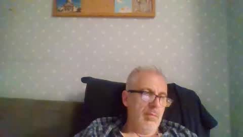 lechertachatte4444 online show from 11/12/25, 11:25