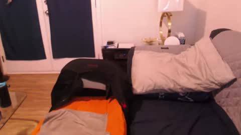 Ebony DeafGuy online show from 11/04/25, 07:29