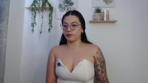 leena_rosee online show from 05/27/26, 02:47