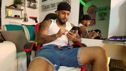 leenar_key online show from 10/31/25, 02:07