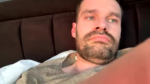 Snapshot of leexxx_69 chatting on 01/21/25, 03:43 leexxx_69 online show from 01/21/25, 03:43