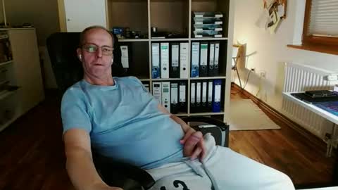 Dave online show from 04/10/26, 10:58