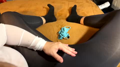 leggingslover7 online show from 12/03/24, 04:58