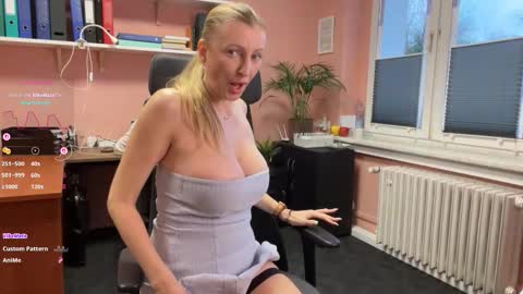 LegsLONG online show from 11/18/25, 06:40