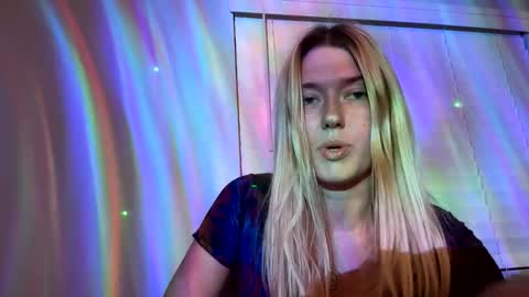 Snapshot of leiaac16 chatting on 11/13/25, 07:18 leiaac16 online show from 11/13/25, 07:18