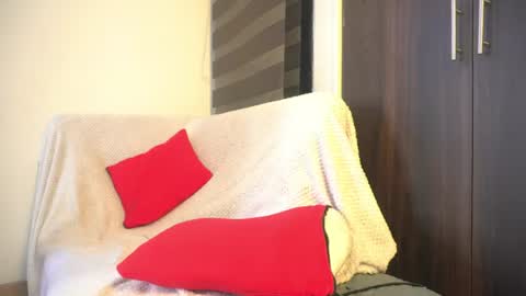 Leah online show from 07/12/26, 12:01