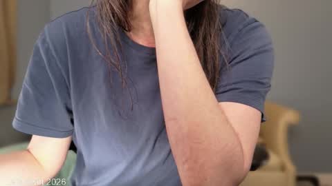 Leia Swift online show from 03/17/26, 08:06