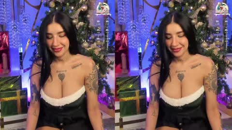 Snapshot of leiawong chatting on 12/24/24, 08:00 Leia online show from 12/24/24, 08:00