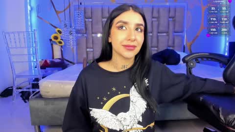 Snapshot of leiawong chatting on 01/05/25, 09:05 Leia online show from 01/05/25, 09:05