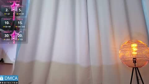 Snapshot of leidy_morales_ chatting on 10/14/25, 11:00 Leidy online show from 10/14/25, 11:00