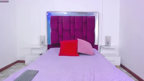 LEIGH ANGELS online show from 01/07/25, 09:25