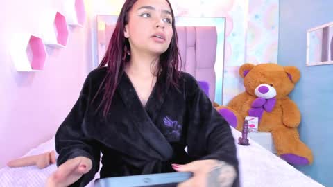 LEIGH ANGELS online show from 02/06/25, 08:45