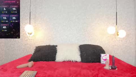 LEIGH ANGELS online show from 10/23/25, 11:14