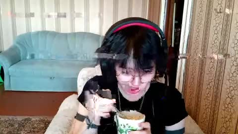 Viola online show from 03/23/26, 09:35