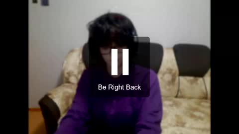 Snapshot of leigharedcross chatting on 04/24/26, 09:39 Viola online show from 04/24/26, 09:39