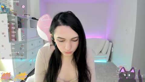 Snapshot of leighlalove chatting on 10/11/25, 09:24 Leighla online show from 10/11/25, 09:24