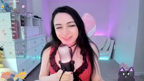 Snapshot of leighlalove chatting on 10/13/25, 08:31 Leighla online show from 10/13/25, 08:31