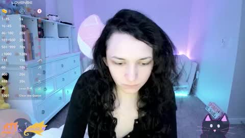 Snapshot of leighlalove chatting on 10/29/25, 01:19 Leighla online show from 10/29/25, 01:19