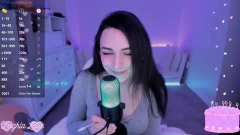 Snapshot of leighlalove chatting on 11/18/25, 04:06 Leighla online show from 11/18/25, 04:06