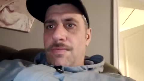 Snapshot of leightimmins001 chatting on 12/14/25, 06:12 leightimmins001 online show from 12/14/25, 06:12