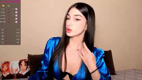 Snapshot of leila_4ever chatting on 11/22/25, 12:26 Leila online show from 11/22/25, 12:26