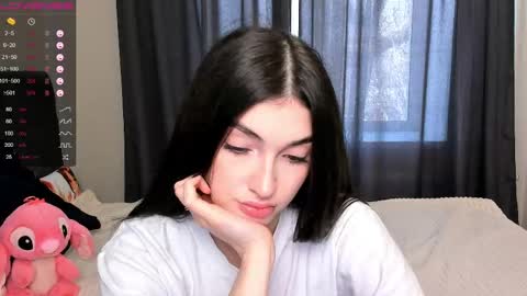 Leila online show from 04/17/26, 07:22