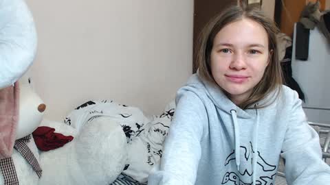 leila_bambi online show from 12/23/24, 09:08