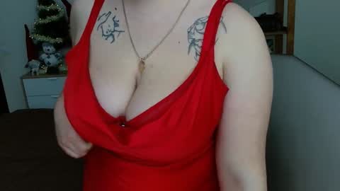 Snapshot of leila_beayte_ chatting on 01/30/25, 11:44 Leila online show from 01/30/25, 11:44