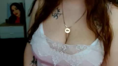 Snapshot of leila_beayte_ chatting on 11/30/25, 04:11 Leila online show from 11/30/25, 04:11