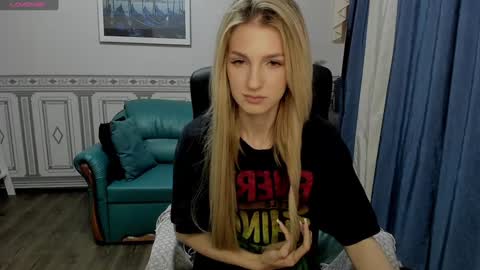 Snapshot of leila_morriss chatting on 12/02/24, 07:03 Leila Morriss online show from 12/02/24, 07:03