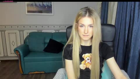 Snapshot of leila_morriss chatting on 12/08/24, 07:11 Leila Morriss online show from 12/08/24, 07:11