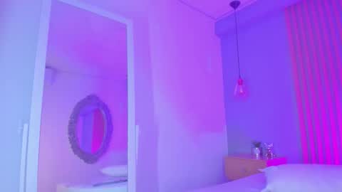 Leila online show from 10/29/25, 05:14