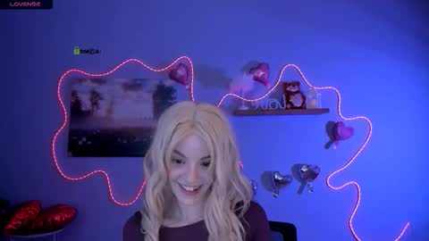 Snapshot of leila_viper_ chatting on 02/25/26, 08:51 leila_viper_ online show from 02/25/26, 08:51