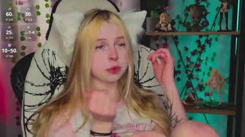 Leila online show from 02/25/26, 02:37